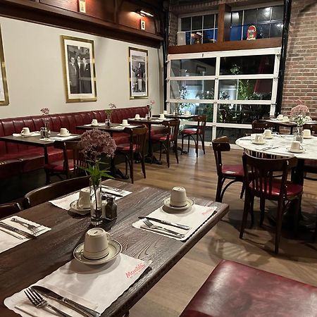 Отель Montauk Manor Экстерьер фото Interior of the restaurant