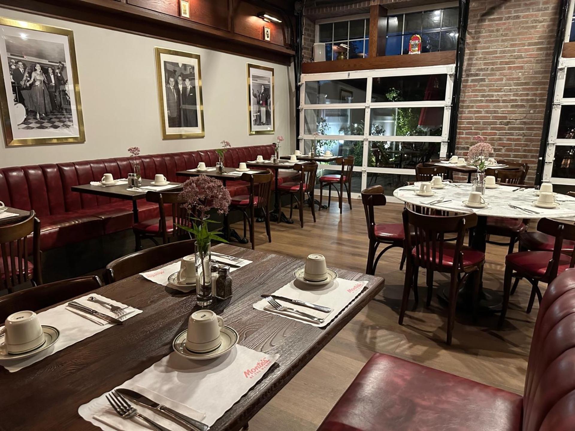 Отель Montauk Manor Экстерьер фото Interior of the restaurant